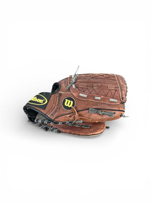 Vist Large View of Product Image Which is Used Wilson A1810 PRO 4 BB/SB Glove RH Throw Brown 10 1/2"