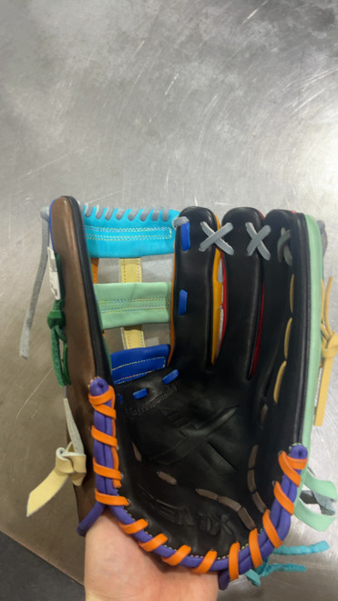 Vist Large View of Product Image Which is Used 44 PRO REMIX BB/SB Glove RH Throw Black 12 3/4"