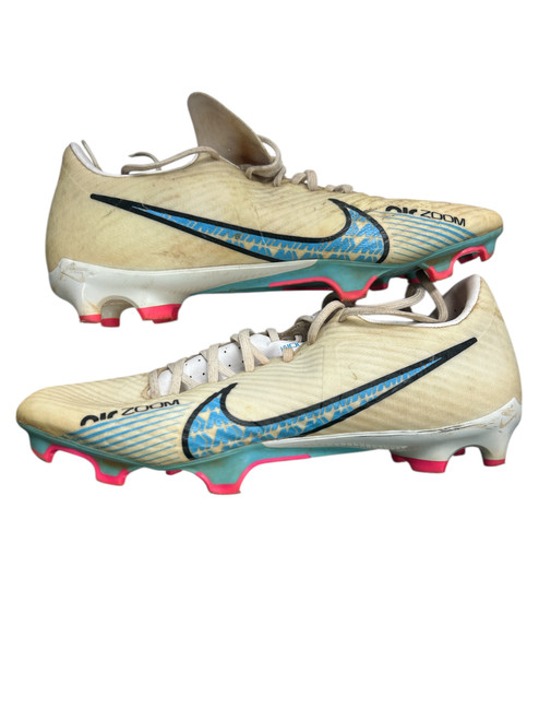 Vist Large View of Product Image Which is Used Nike MERCURIAL Soccer Cleats White Senior 7