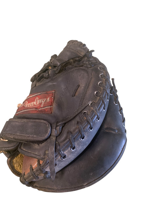 Vist Large View of Product Image Which is Used Rawlings BB/SB Catchers RH Throw Black 33"