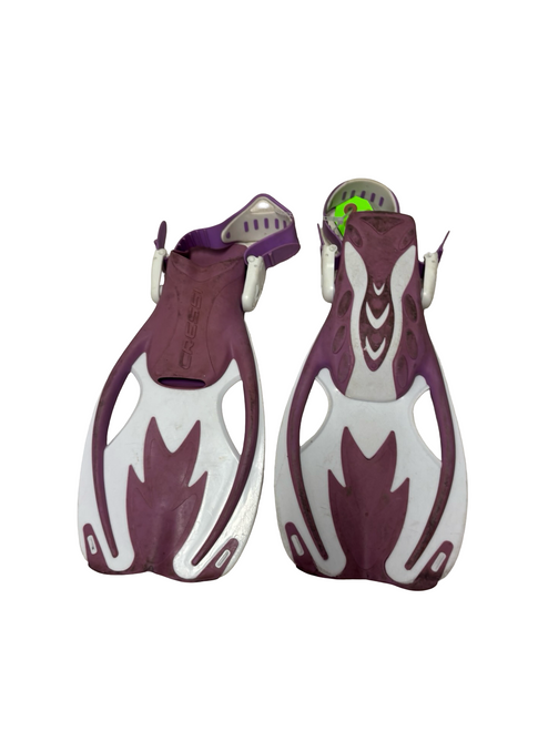 Vist Large View of Product Image Which is Used Cressi Youth Swim Fins / Snorkel Fins Purple