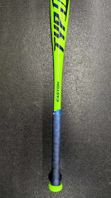Vist Large View of Product Image Which is Used Easton TYPHOON BB/SB USA 2 1/4 Bat 26"
