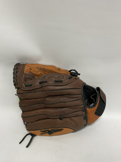 Vist Large View of Product Image Which is Used Wilson A440 BB/SB Glove RH Throw Brown And Black 12 1/2"