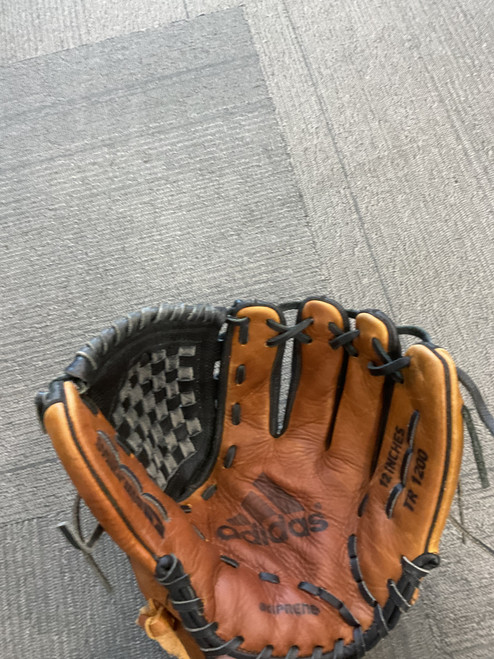 Vist Large View of Product Image Which is Used Adidas TR 1200 BB/SB Glove RH Throw Brown And Black 12"