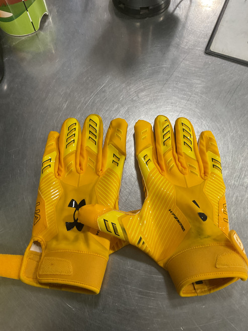 Vist Large View of Product Image Which is Used Under Armour F9 NITRO FB Gloves Gold XL