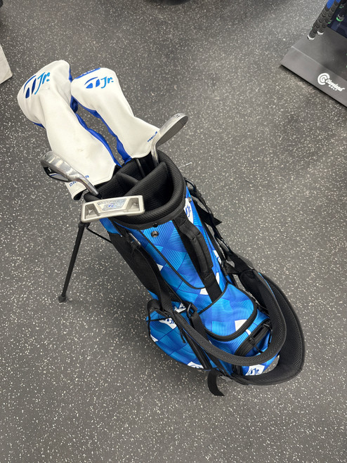 Vist Large View of Product Image Which is Used Taylormade JR SIZE 2 AGES 7-9 Jr Package Set RH Royal Blue 8 Piece