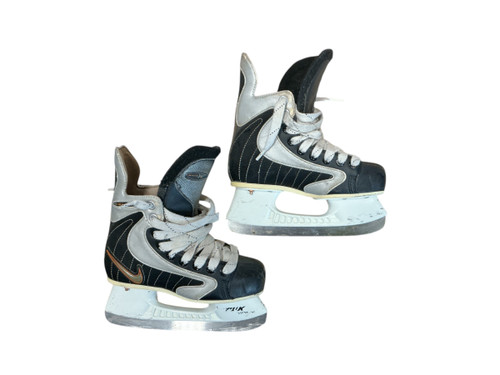 Vist Large View of Product Image Which is Used Nike IGNITE Junior Hockey Skate Junior 02