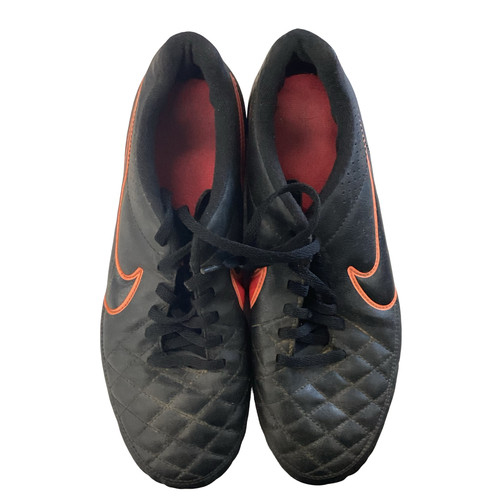 Vist Large View of Product Image Which is Used Nike Soccer Cleats Black Youth 09.0