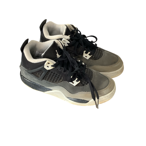 Vist Large View of Product Image Which is Used Jordan Basketball Shoes Y Black Junior 02