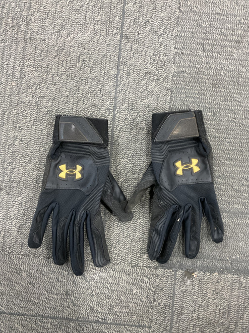 Vist Large View of Product Image Which is Used Under Armour CLEAN UP BB/SB Batting Gloves Black SM