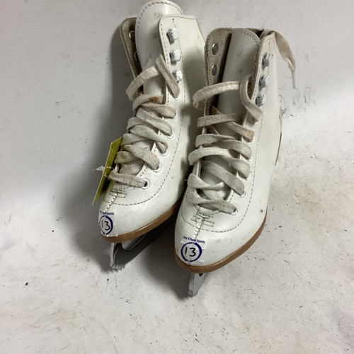 Vist Large View of Product Image Which is Skates Junior Figure Skates