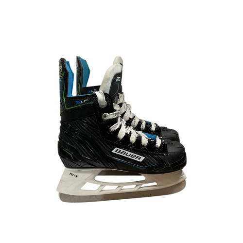 Vist Large View of Product Image Which is Used Bauer XLS SZ8 Senior Hockey Skate Senior 8
