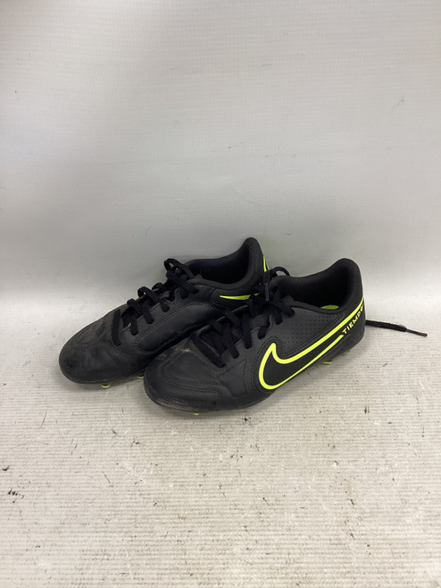 Vist Large View of Product Image Which is Used Nike Soccer Cleats Black Junior 02
