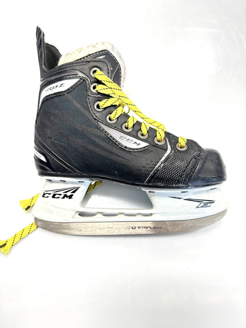 Vist Large View of Product Image Which is Used CCM RBZ Junior Hockey Skate Junior 01