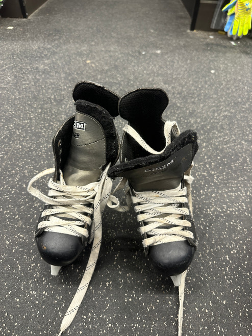 Vist Large View of Product Image Which is Used CCM 92 Junior Hockey Skate Junior 03