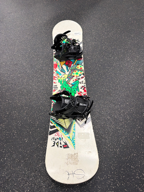 Vist Large View of Product Image Which is Used Ride LOWRIDE 130CM Boys Board/Binding White 130 cm