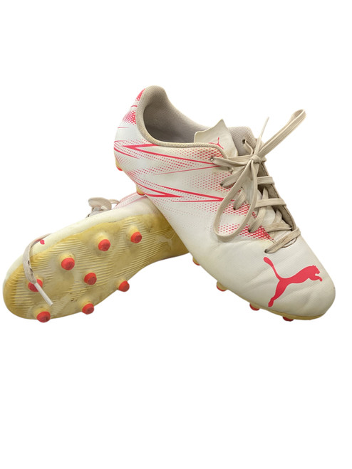 Vist Large View of Product Image Which is Used Puma Soccer Cleats Pink Junior 05