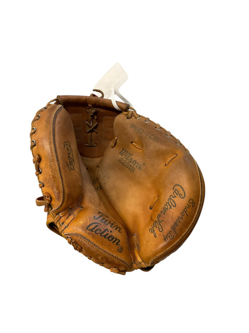 Vist Large View of Product Image Which is Used Wilson A2516 BB/SB Catchers RH Throw Tan 31"