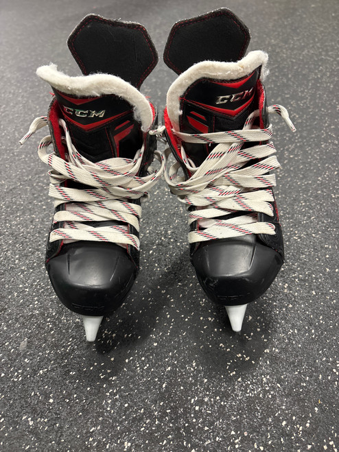 Vist Large View of Product Image Which is Used CCM JETSPEED Youth Hockey Skate Youth 12.5