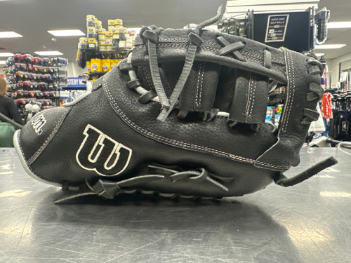 Vist Large View of Product Image Which is Used Wilson A700 A07RB241620 BB/SB First Base RH Throw Black 12"