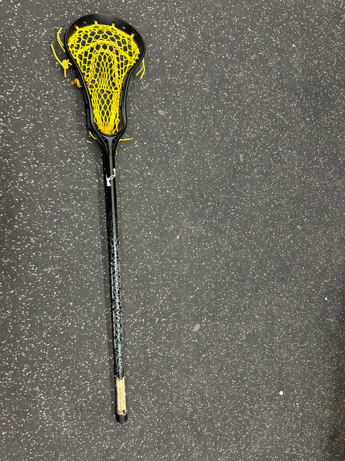 Vist Large View of Product Image Which is Used String King MARK 2 OFFENSE W/UNDER ARMOUR SHAFT Wmn Atk/Mid Complete Stick Black