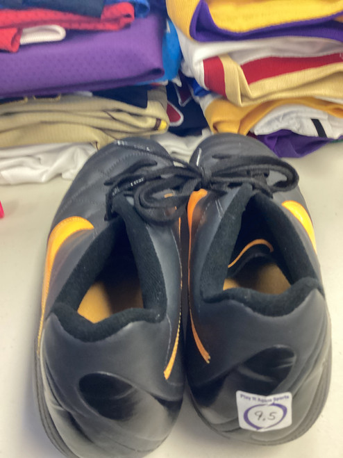 Vist Large View of Product Image Which is Used Nike Soccer Cleats Black Youth 09.5