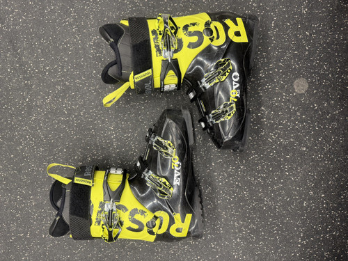 Vist Large View of Product Image Which is Used Rossignol EVO 70 Mens DH Ski Boot Black And Yellow 265 MP - M08.5 - W09.5