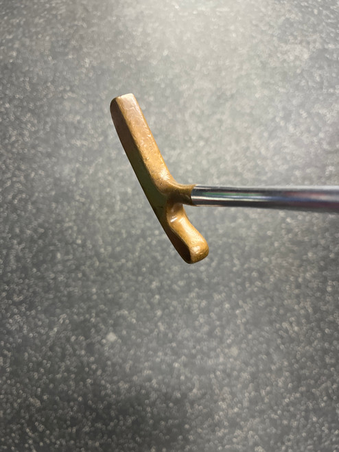 Vist Large View of Product Image Which is Used Acushnet BULLSEYE JOHN REUTER Mens Putter RH
