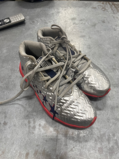 Vist Large View of Product Image Which is Used Under Armour FREEDOM BB/SB Cleats Grey Junior 03.5