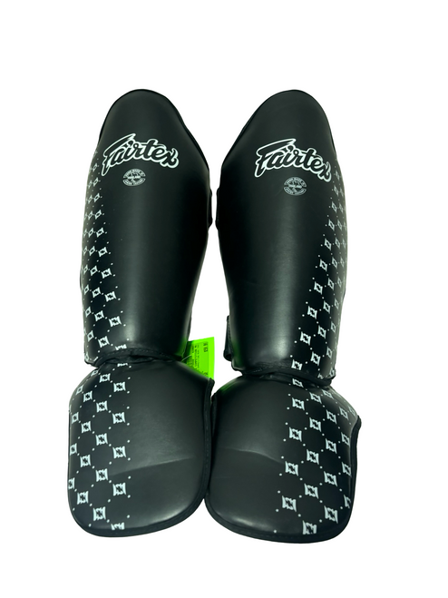 Vist Large View of Product Image Which is Used FAIRTEX SP5 COMPETITION MUAY THAI Martial Arts Shin Pads Black Senior