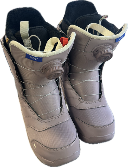 Vist Large View of Product Image Which is Used Burton MINT BOA Womens Snowboard Boots Purple Senior 7.5