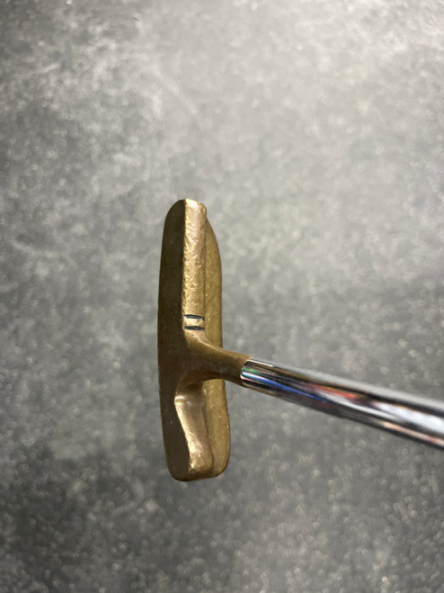 Vist Large View of Product Image Which is Used Acushnet BULLSEYE 36R Mens Putter RH