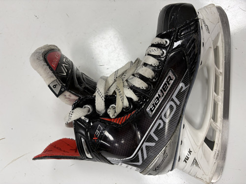 Vist Large View of Product Image Which is Used Bauer VAPOR 3.7 Intermediate Hockey Skate Intermediate 6.0