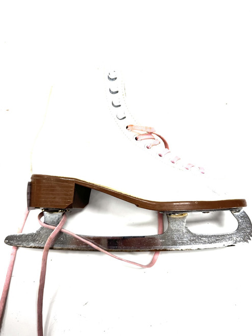 Vist Large View of Product Image Which is Used UK Girls Figure Skate White Junior 04