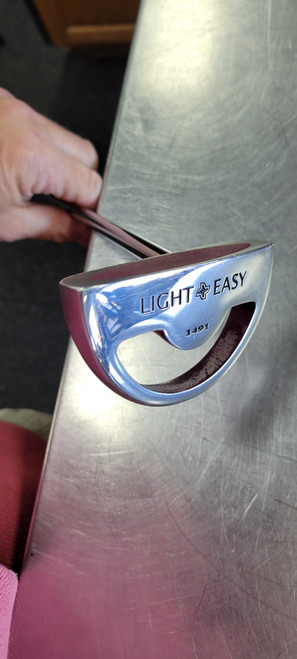 Vist Large View of Product Image Which is Used Light & Easy Womens Putter RH