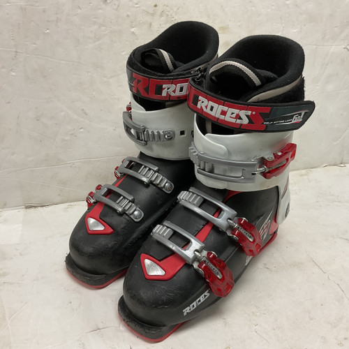 Vist Large View of Product Image Which is Used Roces IDEA 6 IN 1 225-255 Boys DH Ski Boot Black And White 225 MP - J04.5 - W5.5
