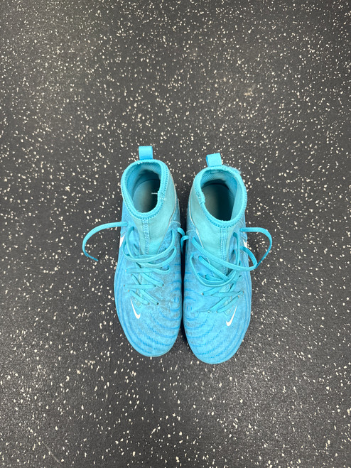 Vist Large View of Product Image Which is Used Nike Soccer Cleats Beige Senior 6