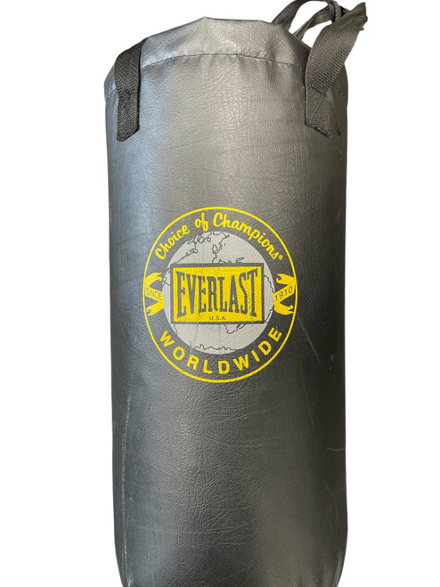 Vist Large View of Product Image Which is Used Everlast 25 LB HEAVY BAG Boxing Heavy Bag Black 40 lb
