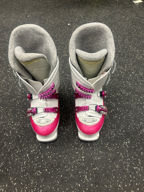 Vist Large View of Product Image Which is Used Rossignol FUN GIRL Girls DH Ski Boot White 245 MP - M06.5 - W07.5