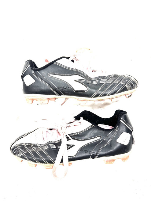 Vist Large View of Product Image Which is Used Diadora Soccer Cleats Black Junior 03