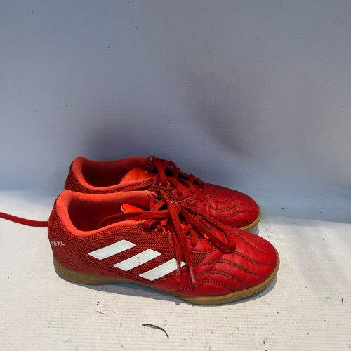 Vist Large View of Product Image Which is Used Adidas Soccer Indoor Shoes Red Junior 04