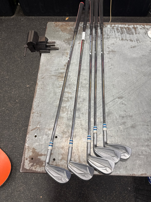 Vist Large View of Product Image Which is Used Mizuno JPX 919 Mens Iron Set RH 6I-PW