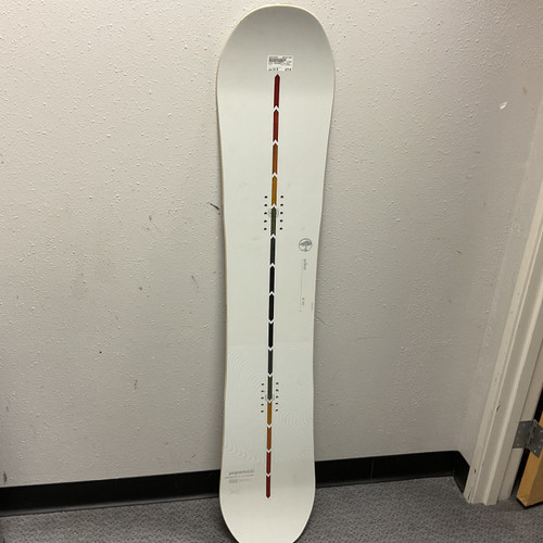 Vist Large View of Product Image Which is Used Arbor POPPARAZZI Womens Snowboard Only White And Red 144 cm