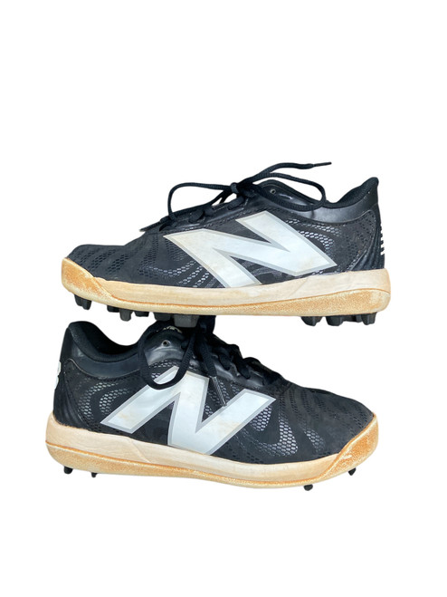 Vist Large View of Product Image Which is Used New Balance 4040 V7 BB/SB Cleats Black Junior 04.5