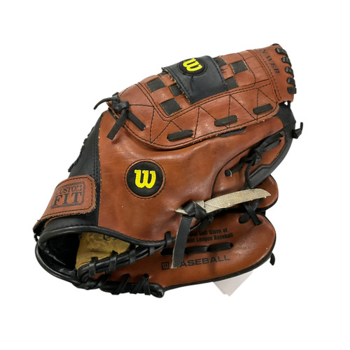 Vist Large View of Product Image Which is Used Wilson A2457 BB/SB Glove RH Throw Brown 11 1/2"
