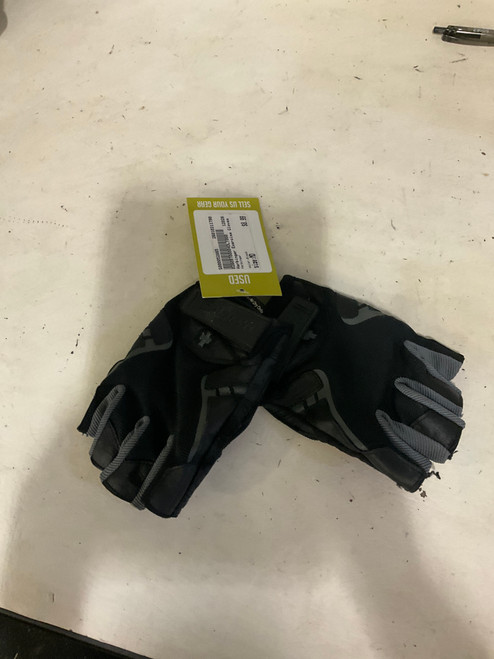 Vist Large View of Product Image Which is Used Harbinger Exercise Gloves Black MD