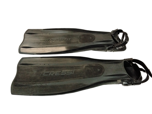 Vist Large View of Product Image Which is Used Cressi PRO LIGHT Underwater Fins Black XL