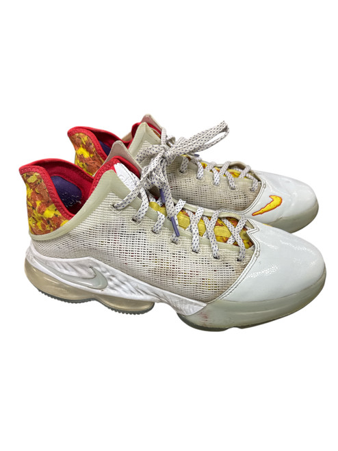 Vist Large View of Product Image Which is Basketball shoes