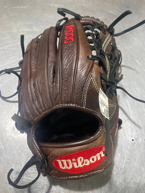 Vist Large View of Product Image Which is Used Wilson A10RB20KP92 BB/SB Glove RH Throw Brown 12 1/2"