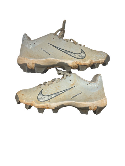Vist Large View of Product Image Which is Used Nike HYPERDIAMOND 4 BB/SB Cleats Grey Junior 03